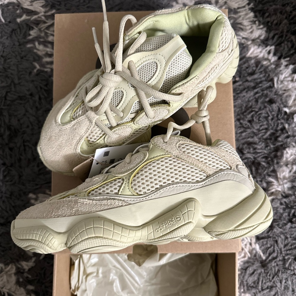 Yeezy 500 in supermoon sz 4.5Y